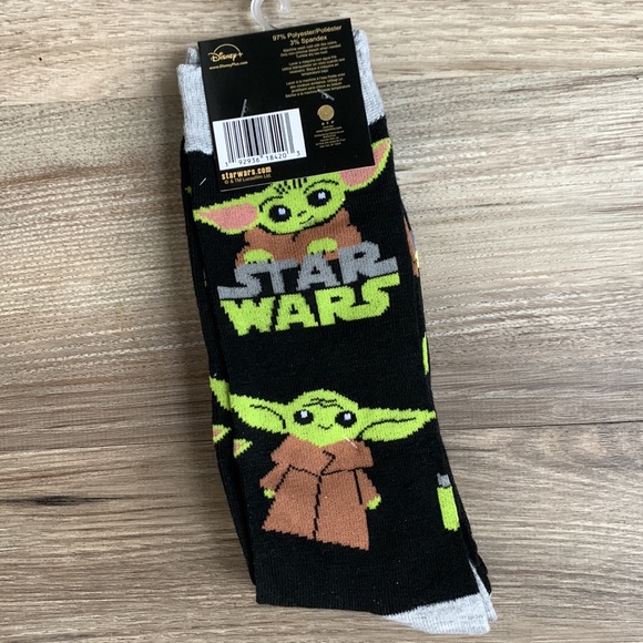 Hyp Star Wars The Mandalorian Baby Yoda Grogu Men Crew Socks 2 Pair Pack New - Picture 3 of 5